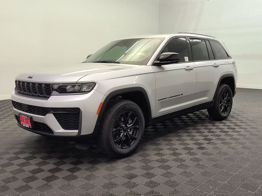 New 2026 Jeep Grand Cherokee LAREDO ALTITUDE 4X4 Sport Utility