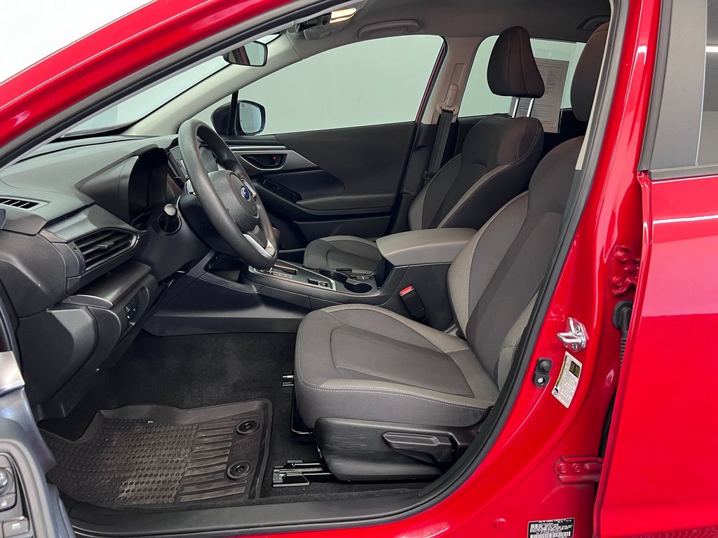Impreza Base 5-Door