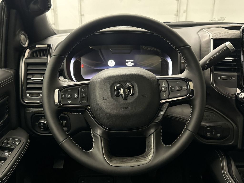 2025 RAM 3500 Limited - Photo 14