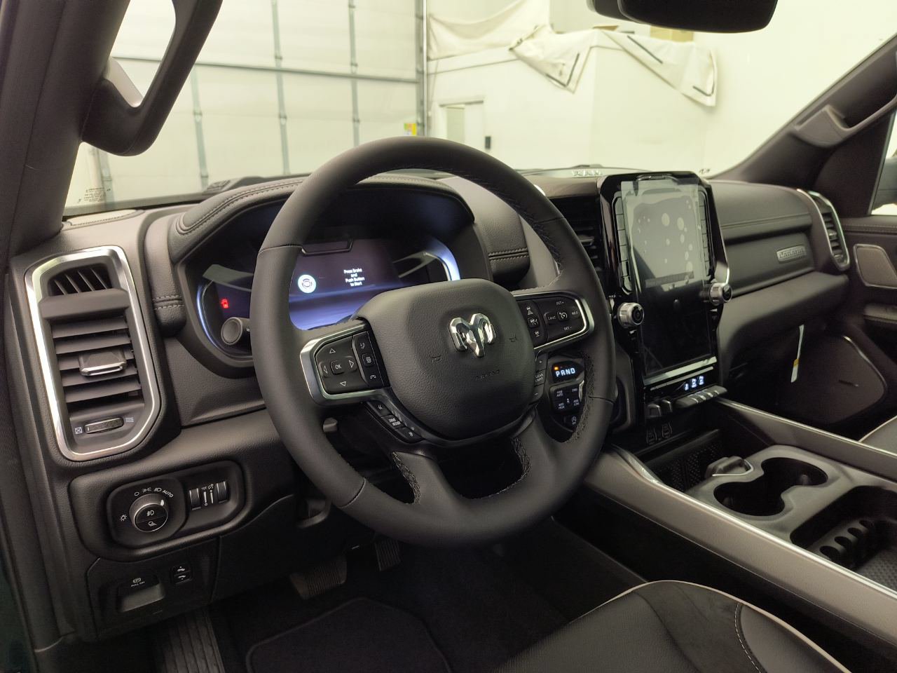 New 2027 Ram 1500 LARAMIE CREW CAB 4X4 Pickup