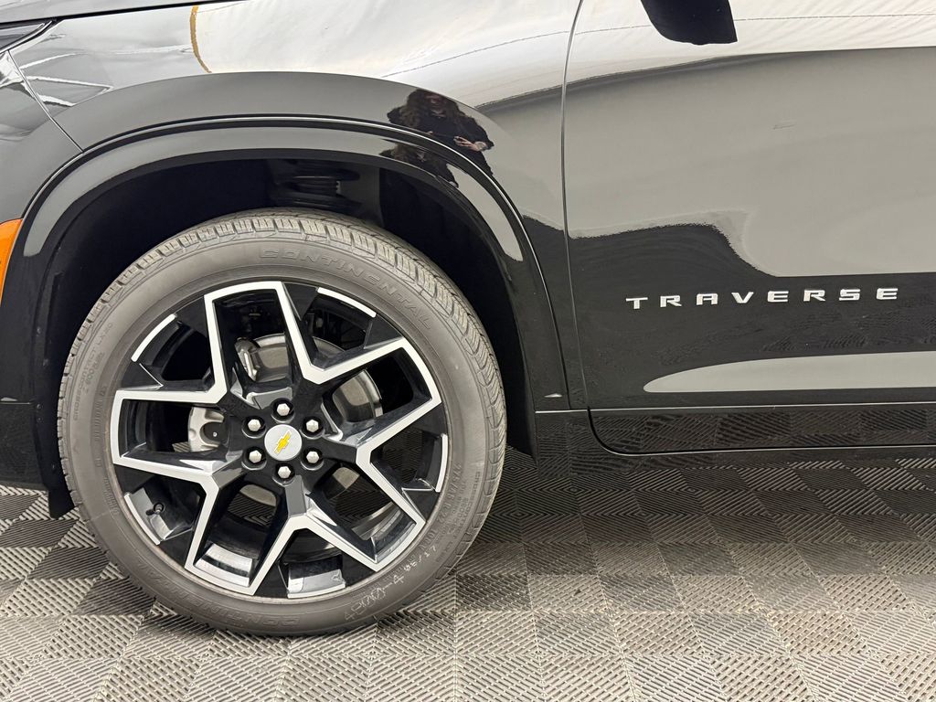 2025 Chevrolet Traverse High Country - Photo 11