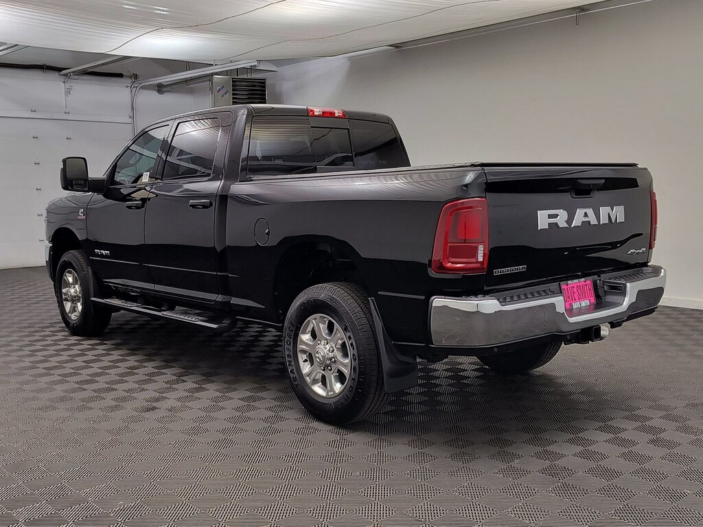 New 2026 Ram 3500 BIG HORN CREW CAB 4X4 6'4 BOX Pickup