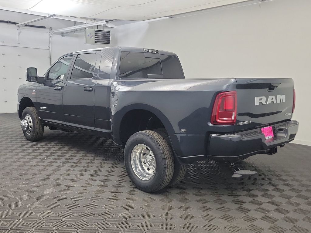 New 2026 Ram 3500 LARAMIE MEGA CAB 4X4 6'4 BOX Pickup