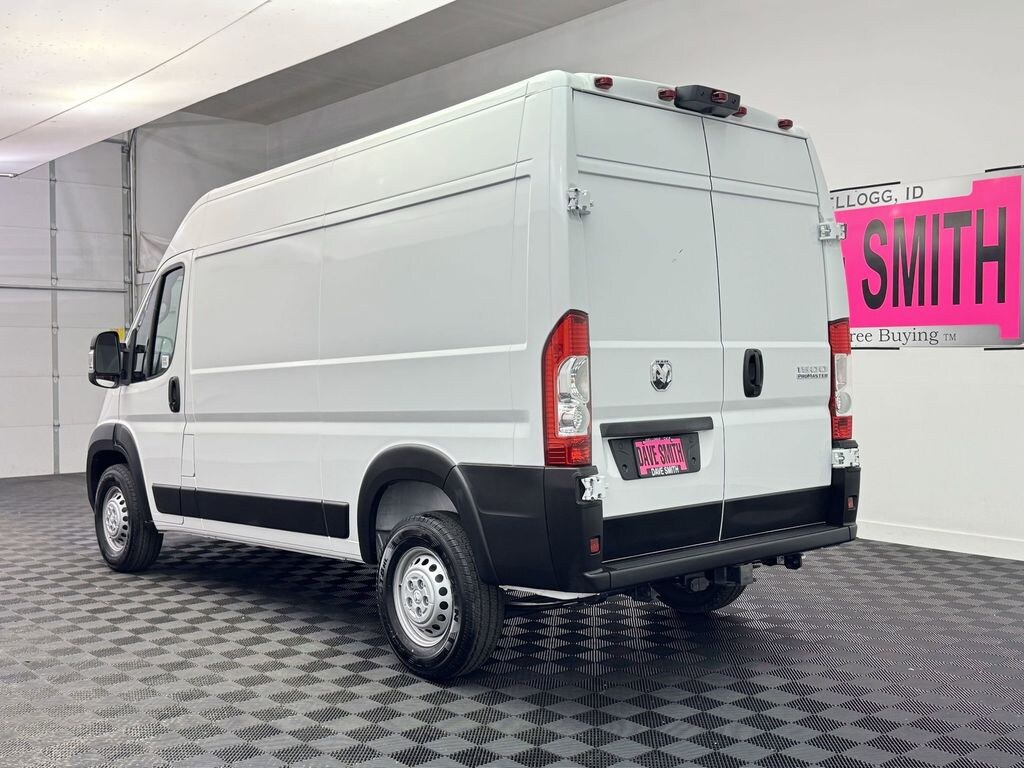 New 2025 Ram ProMaster PROMASTER 1500 TRADESMAN CARGO VAN HIGH ROOF 136' Cargo Van