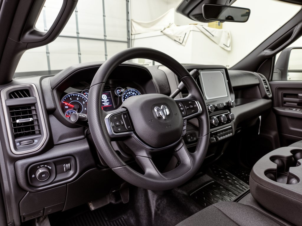 New 2027 Ram 3500 CREW CAB CHASSIS 4X4 Pickup