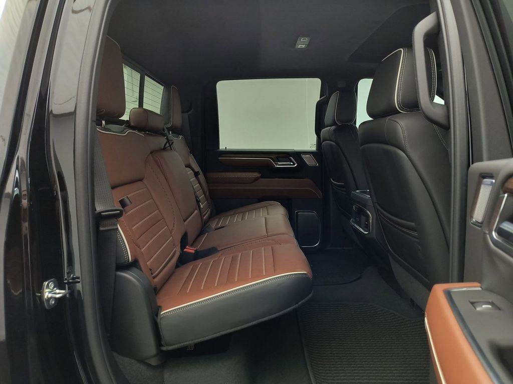 2025 GMC Sierra 3500HD Denali Ultimate - Photo 31
