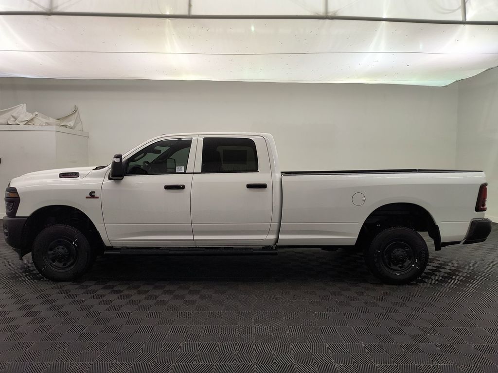 2025 Ram 2500 Tradesman photo 2
