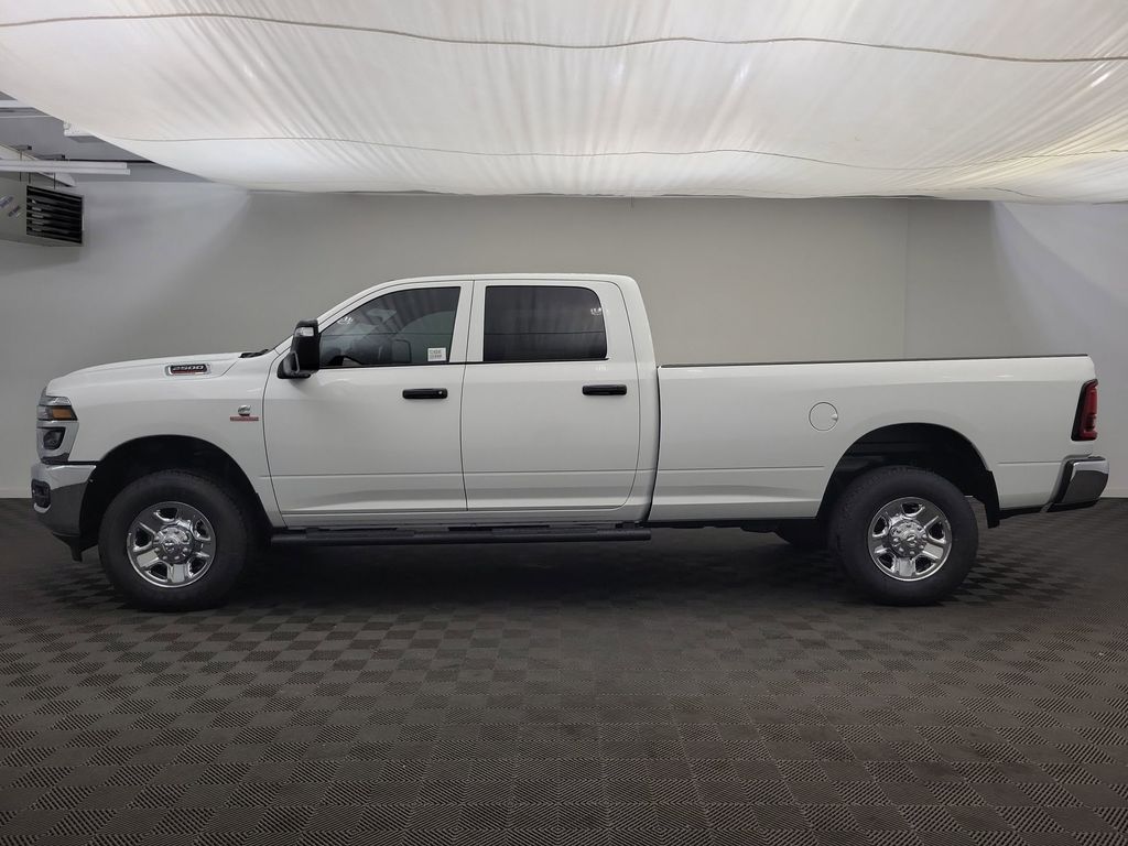 2026 Ram 2500 Tradesman photo 2
