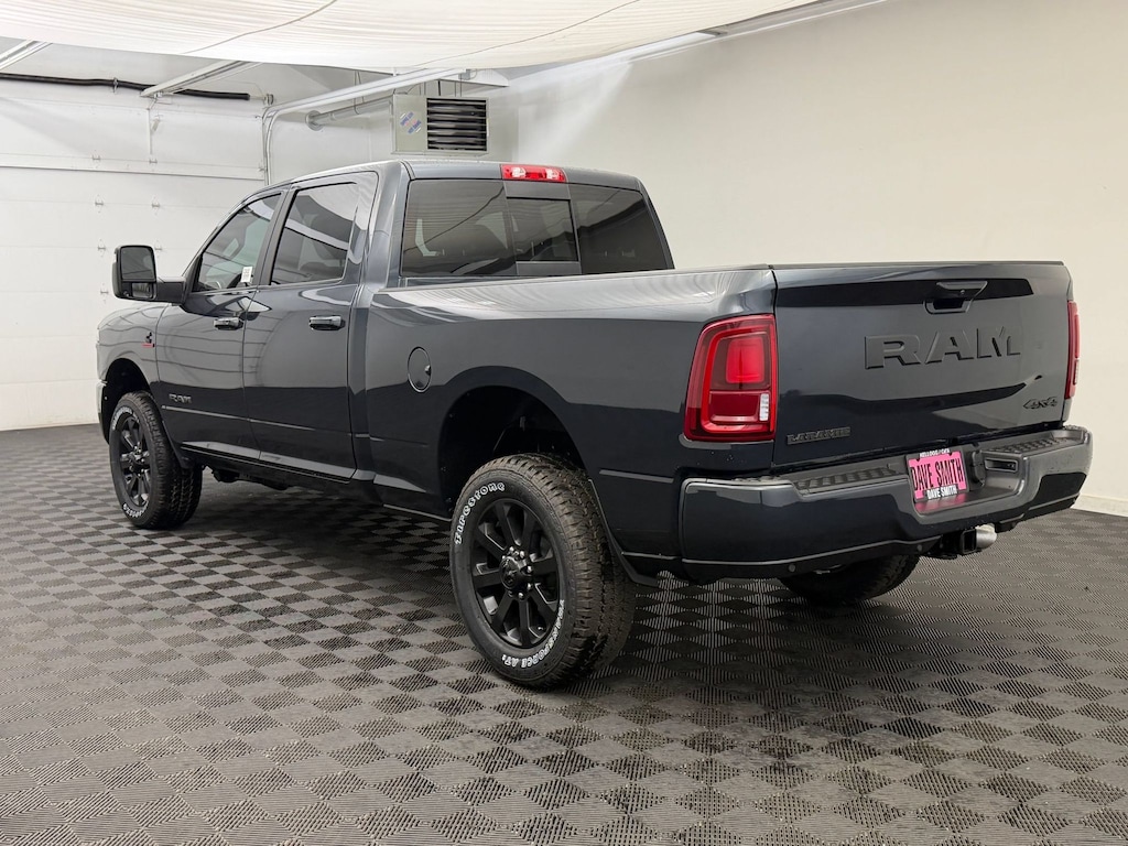 New 2027 Ram 3500 LARAMIE CREW CAB 4X4 6'4 BOX Pickup