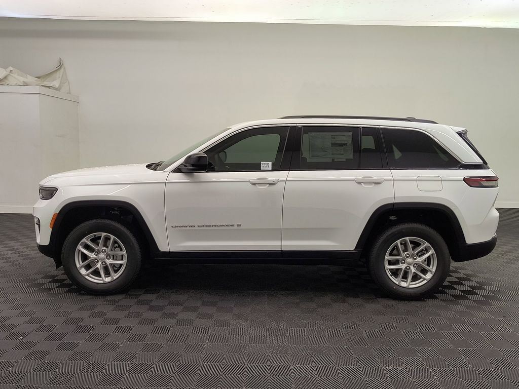 New 2025 Jeep Grand Cherokee LAREDO X 4X4 Sport Utility
