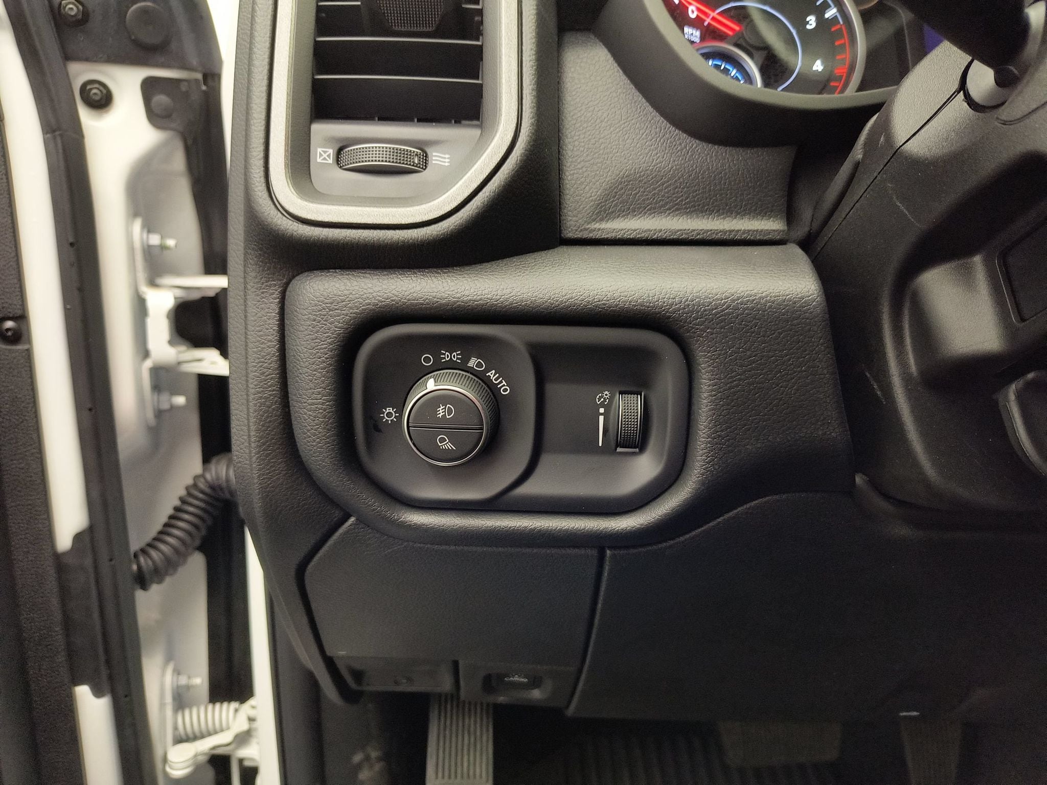 2025 RAM 2500 Tradesman - Photo 25