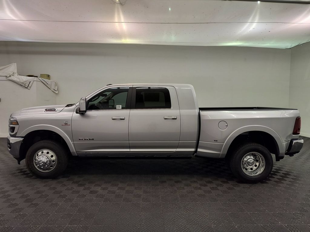 New 2026 Ram 3500 LIMITED LONGHORN MEGA CAB 4X4 6'4 BOX Pickup