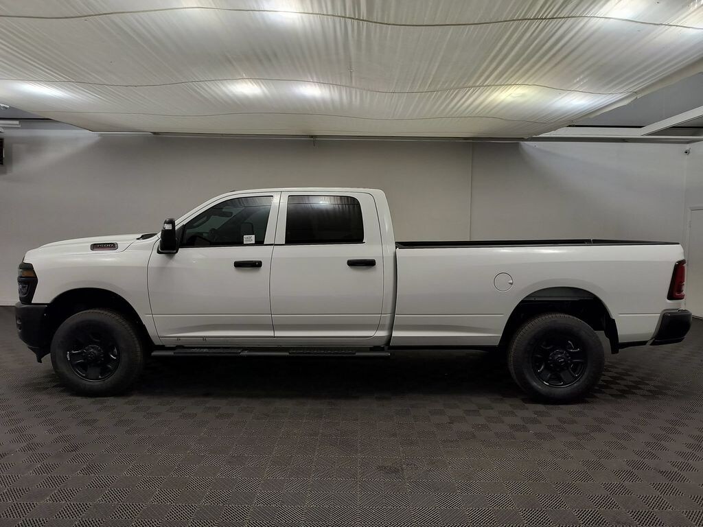 New 2026 Ram 3500 TRADESMAN CREW CAB 4X4 8' BOX Pickup
