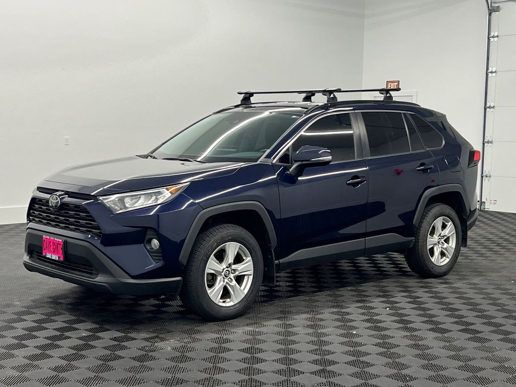2020 Toyota RAV4 XLE