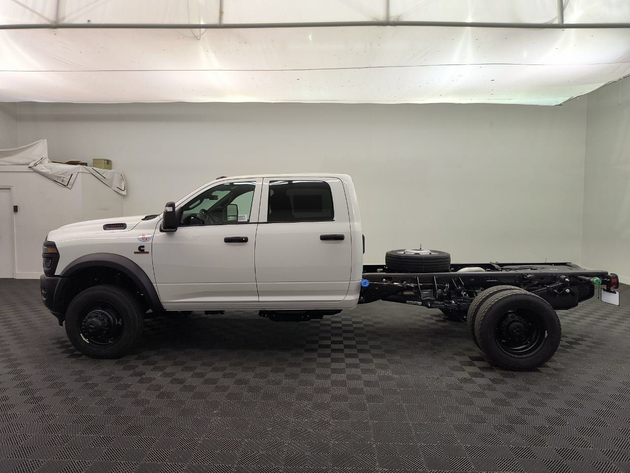 New 2027 Ram 5500 Chassis Cab TRADESMAN CREW 4X4 60' CA Pickup