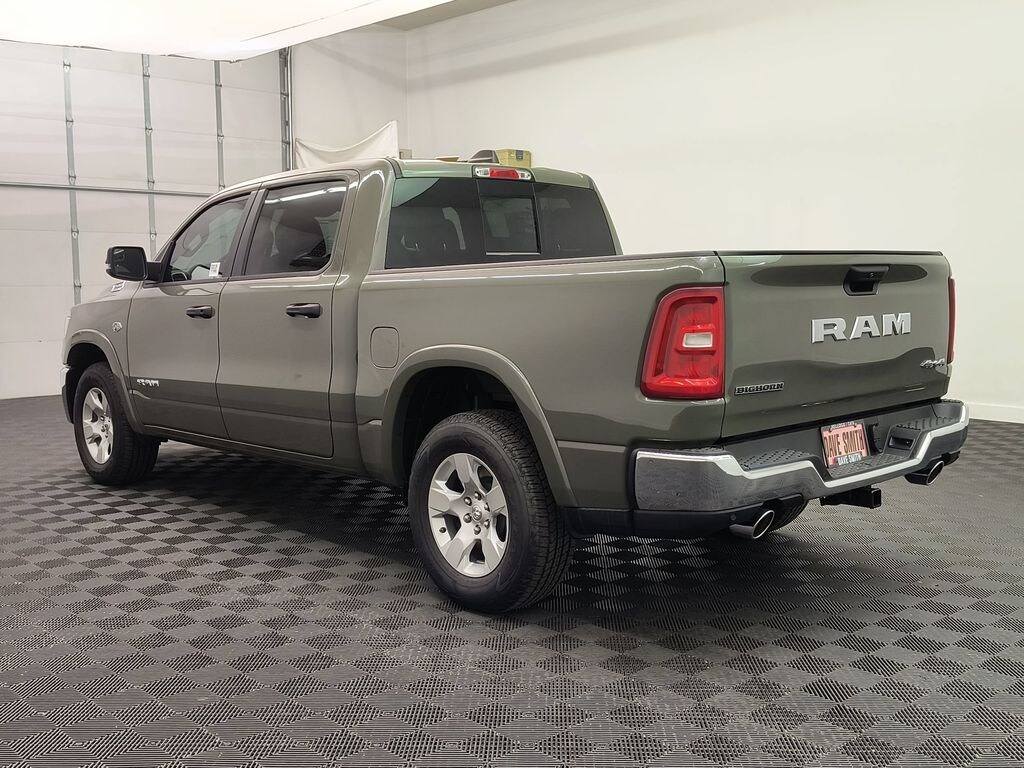 New 2026 Ram 1500 BIG HORN CREW CAB 4X4 5'7 BOX Pickup