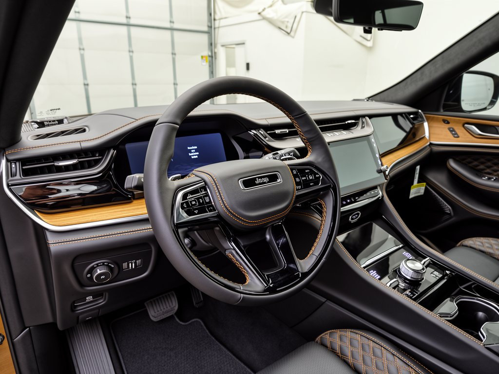 New 2027 Jeep Grand Cherokee L SUMMIT 4X4 Sport Utility