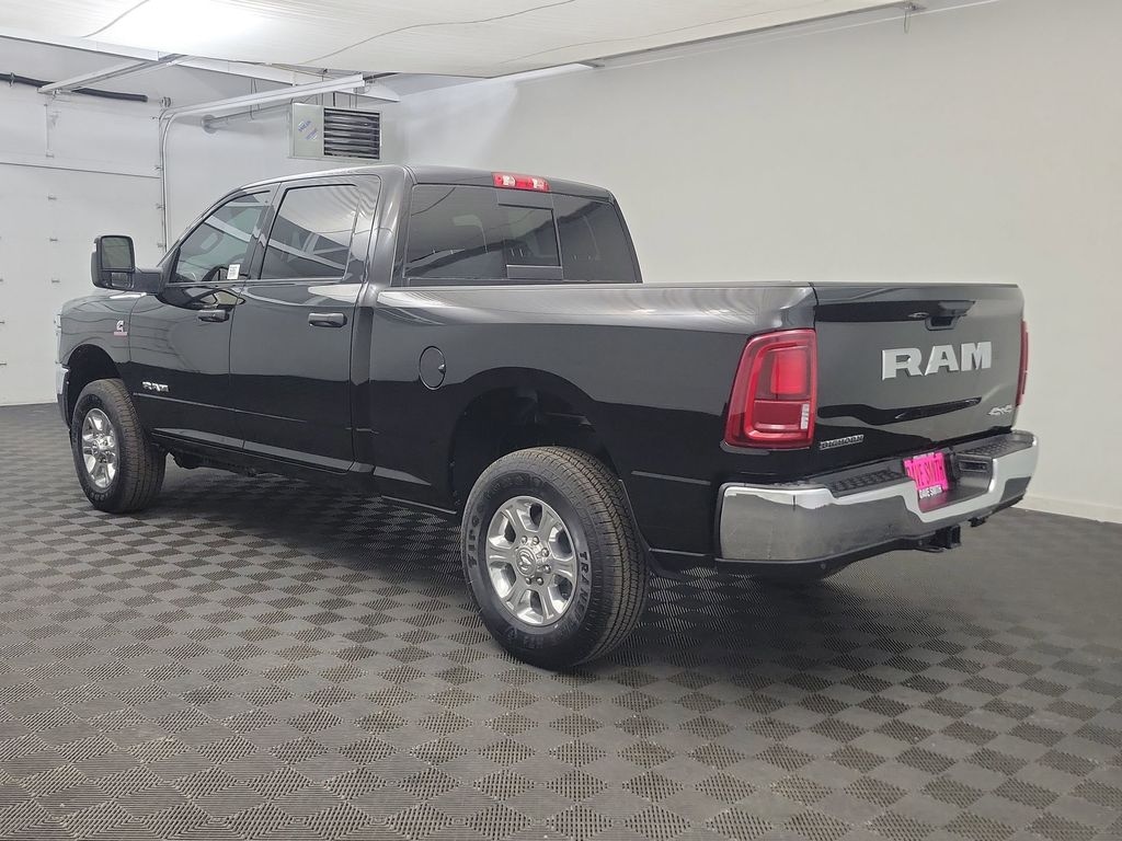 New 2026 Ram 3500 BIG HORN CREW CAB 4X4 6'4 BOX Pickup