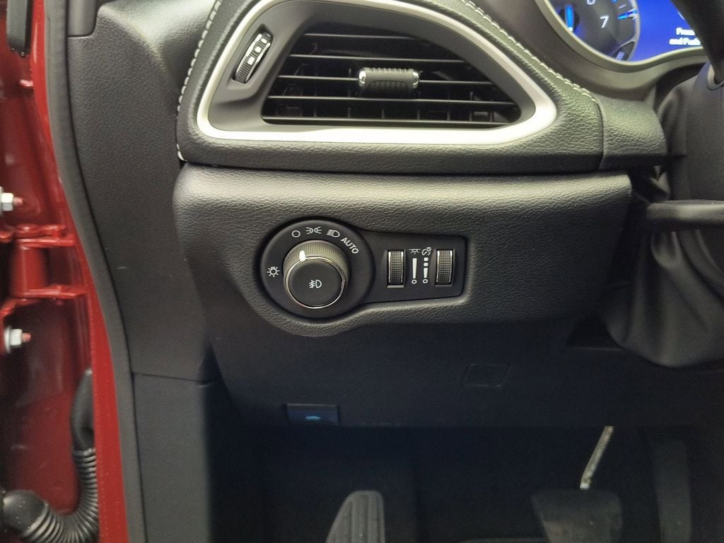 2026 Chrysler Pacifica Select - Photo 26