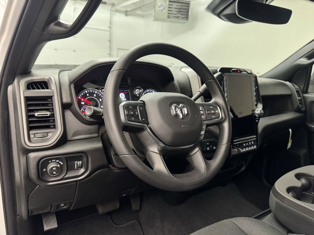 2025 Ram 2500 Tradesman photo 4