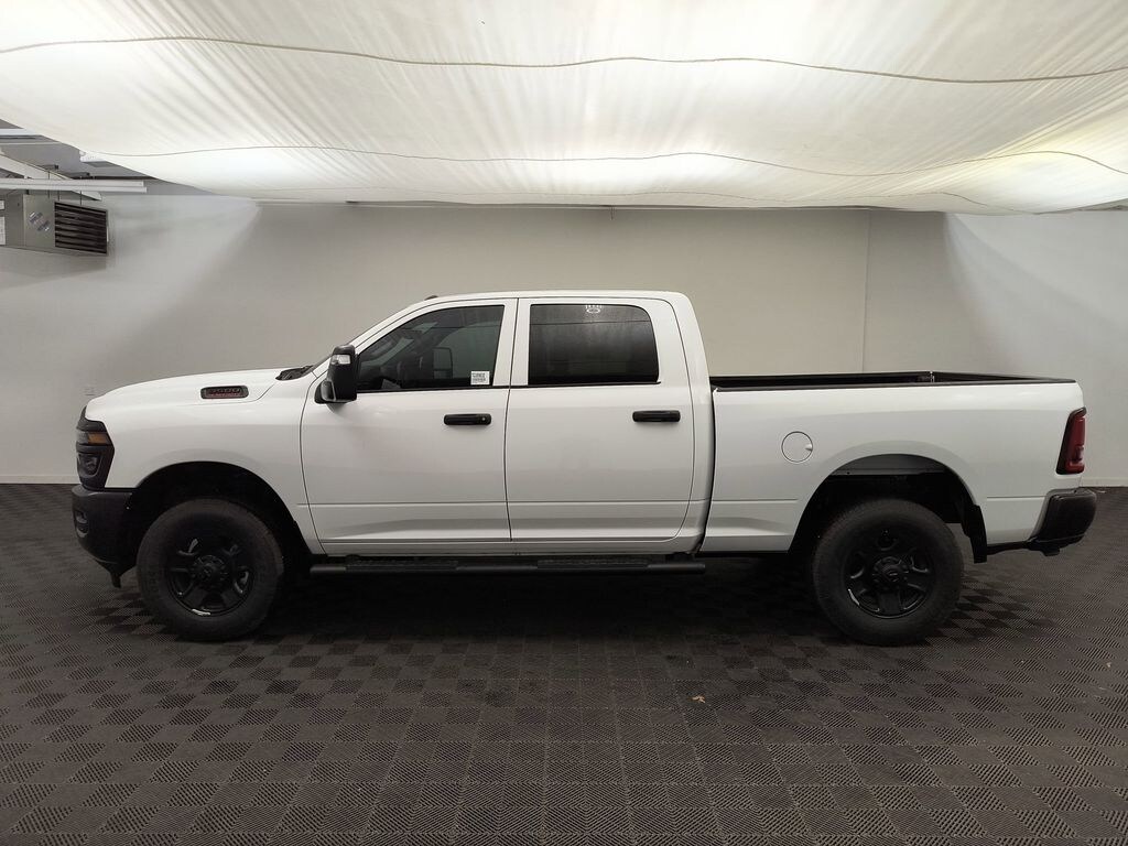 New 2026 Ram 3500 TRADESMAN CREW CAB 4X4 6'4 BOX Pickup