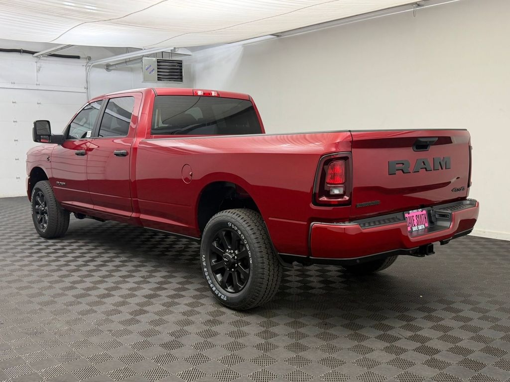 New 2026 Ram 3500 BIG HORN CREW CAB 4X4 8' BOX Pickup