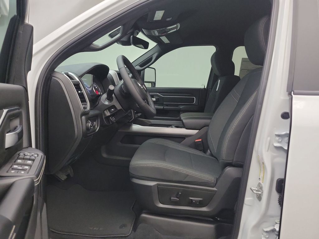 2026 Ram 2500 Big Horn photo 4