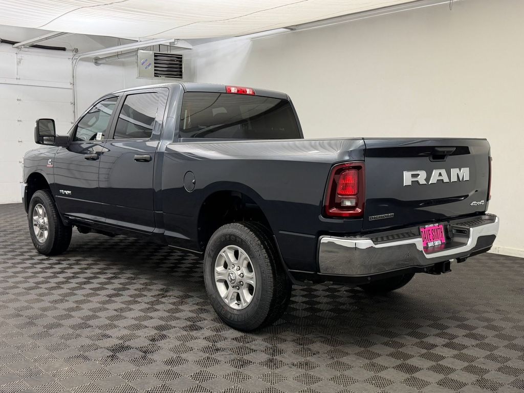 New 2026 Ram 3500 BIG HORN CREW CAB 4X4 6'4 BOX Pickup