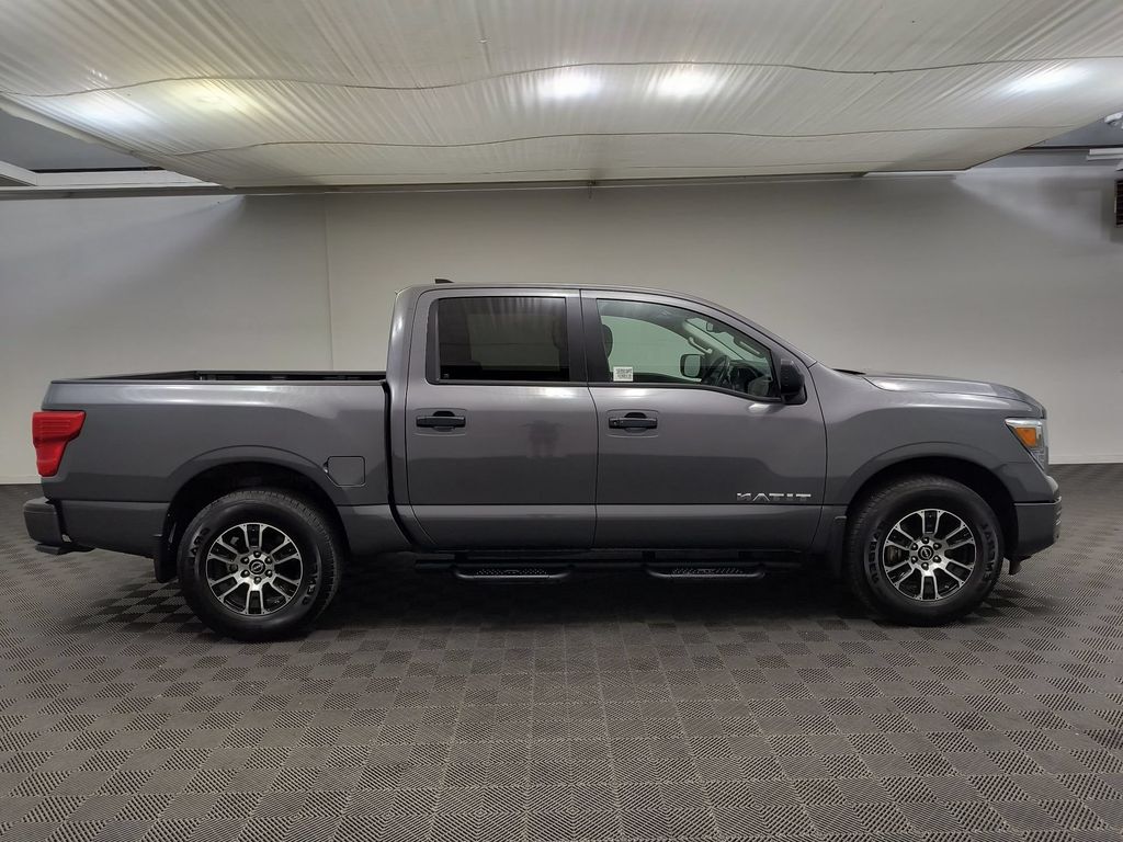Titan SV Truck Crew Cab