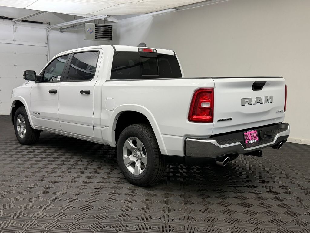 New 2026 Ram 1500 BIG HORN CREW CAB 4X4 5'7 BOX Pickup