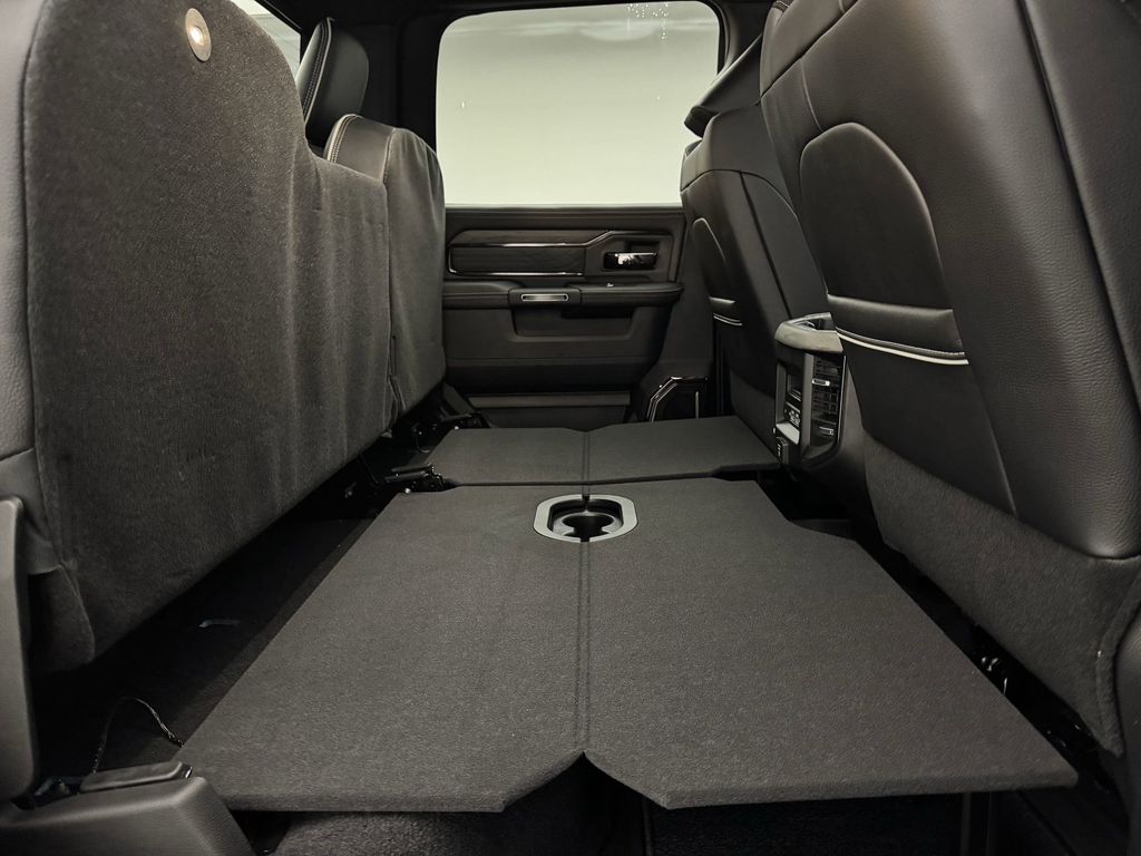 2025 RAM 3500 Limited - Photo 26