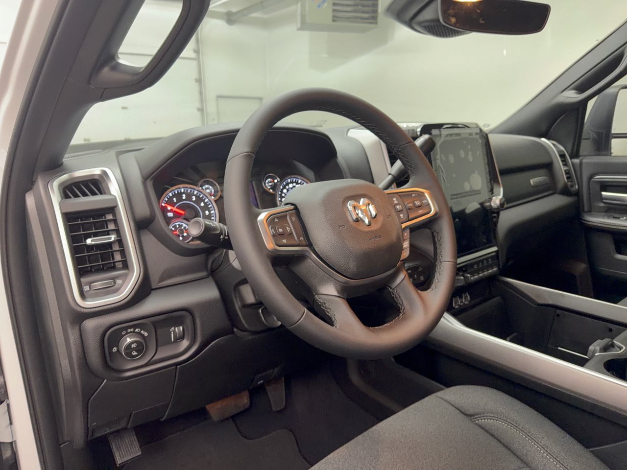 New 2027 Ram 2500 BIG HORN CREW CAB 4X4 Pickup