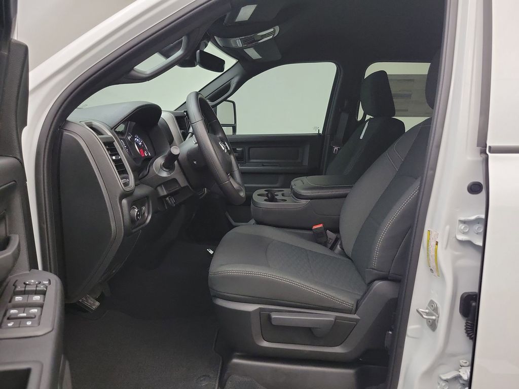 2026 Ram 2500 Tradesman photo 4