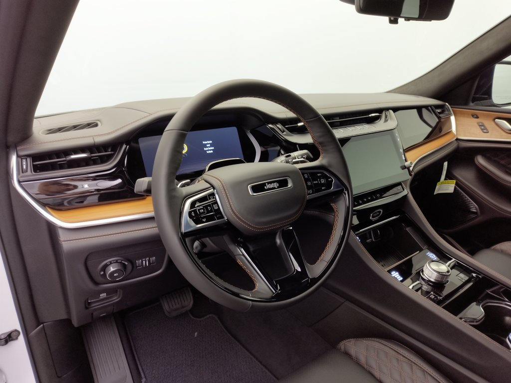 New 2027 Jeep Grand Cherokee SUMMIT 4X4 Sport Utility