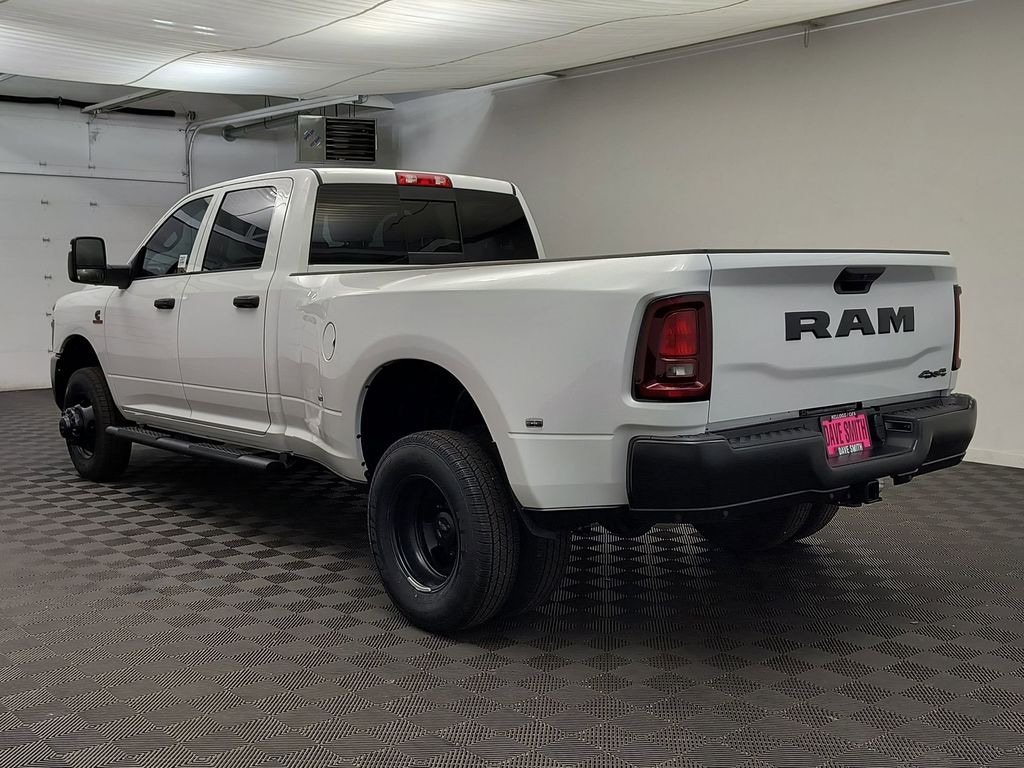 New 2026 Ram 3500 TRADESMAN CREW CAB 4X4 8' BOX Pickup