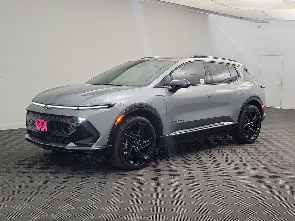 2024 Chevrolet Equinox EV RS's photo