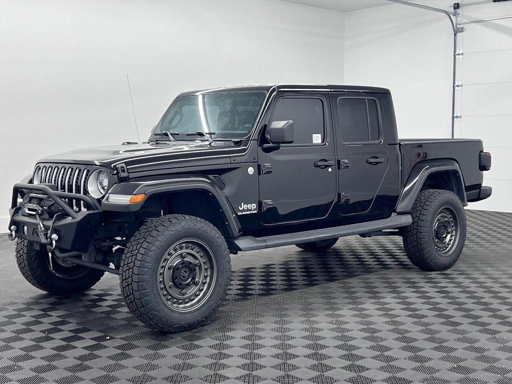 2022 Jeep Gladiator Overland's photo