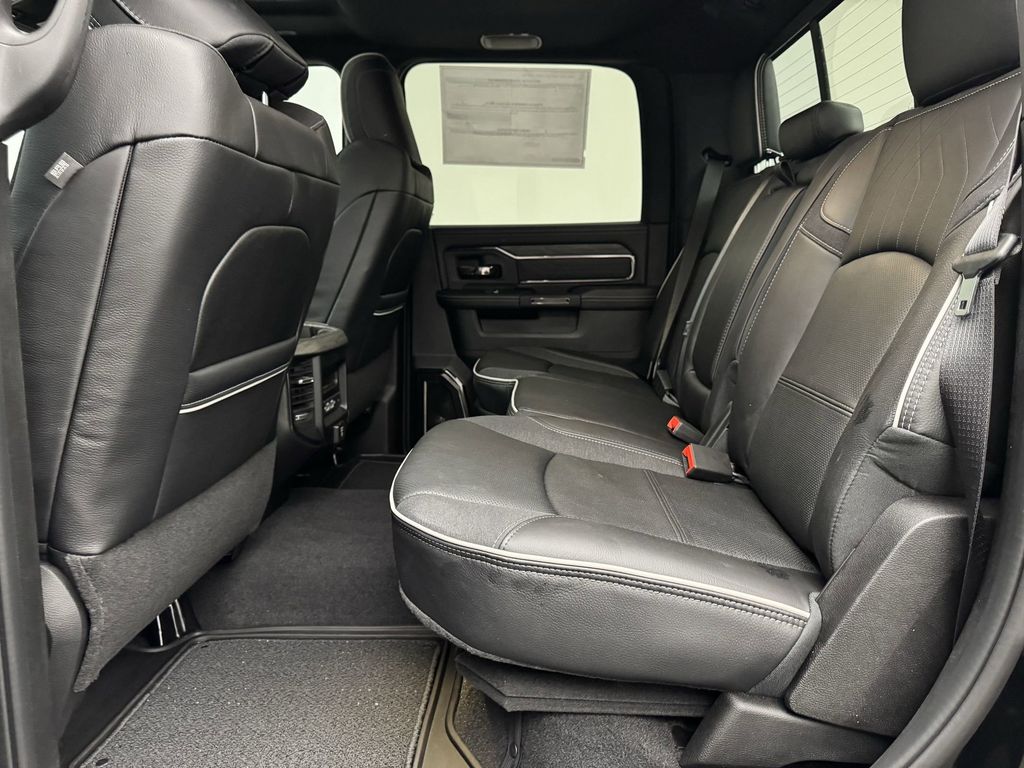 2025 RAM 3500 Limited - Photo 11