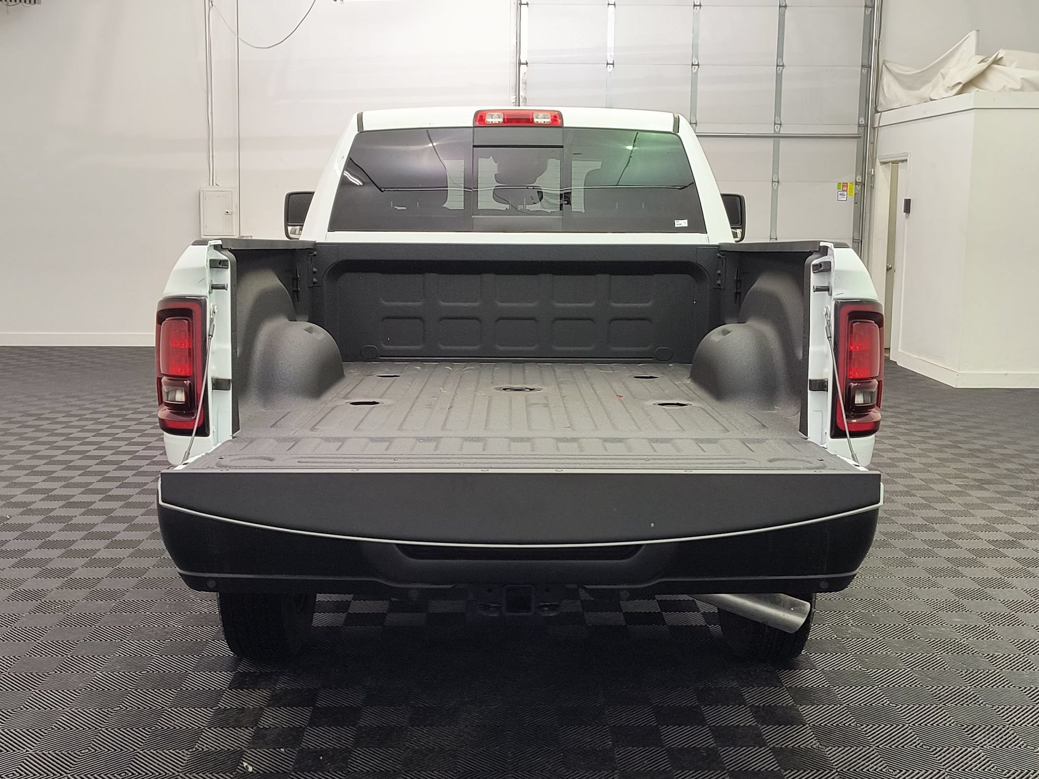 2025 RAM 2500 Tradesman - Photo 17