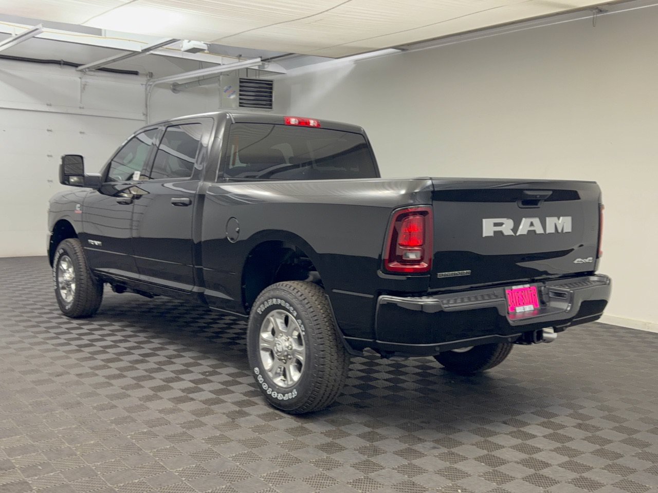 New 2027 Ram 2500 BIG HORN CREW CAB 4X4 Pickup
