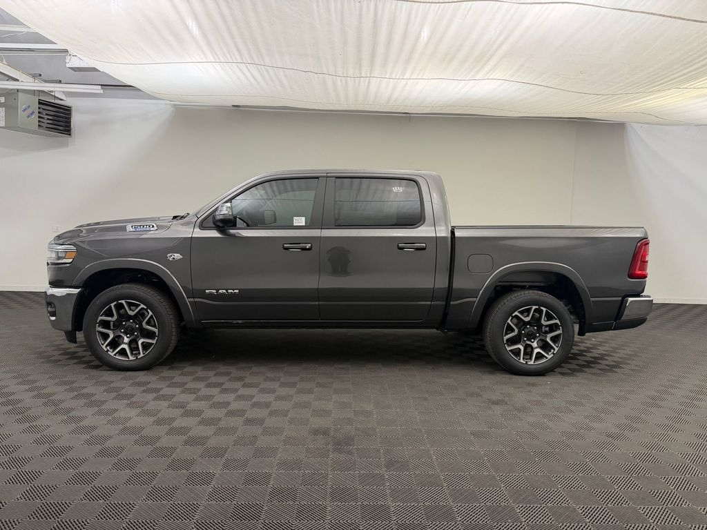 New 2026 Ram 1500 LARAMIE CREW CAB 4X4 5'7 BOX Pickup