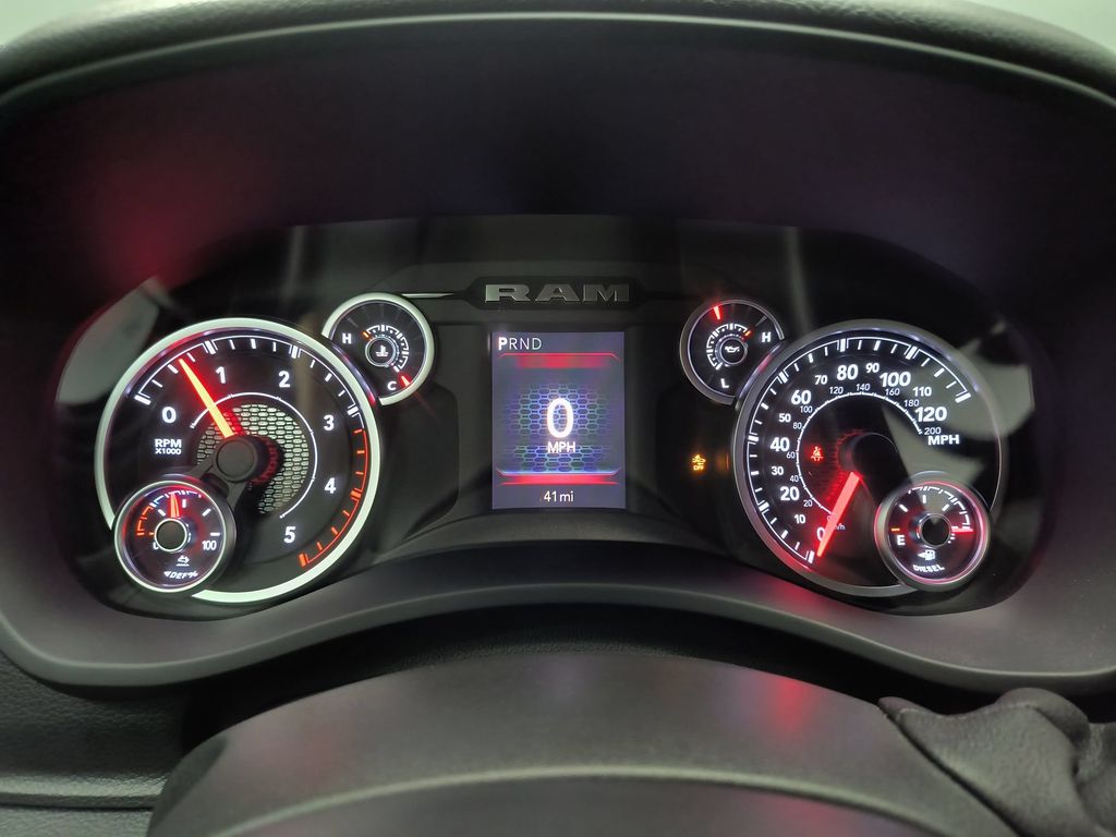 2025 RAM 2500 Tradesman - Photo 17