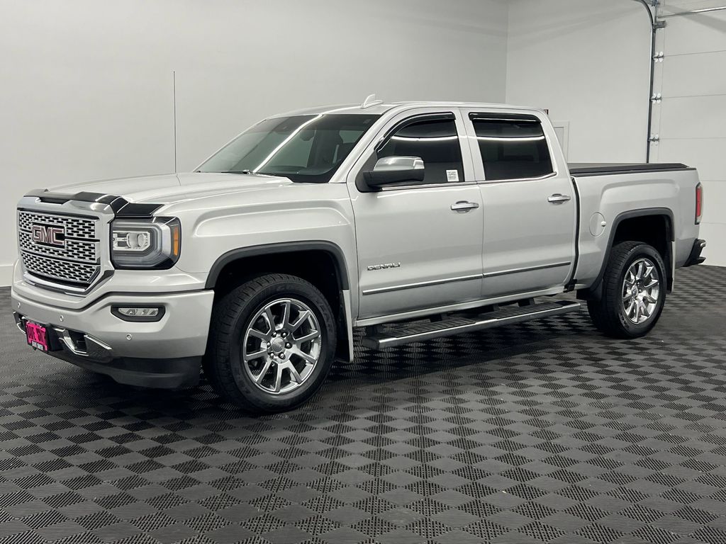 2018 GMC Sierra 4WD Crew Cab Short Box's photo