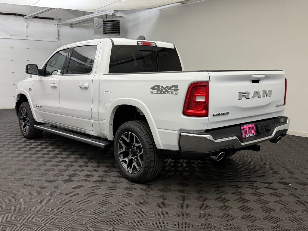 New 2026 Ram 1500 LARAMIE CREW CAB 4X4 5'7 BOX Pickup