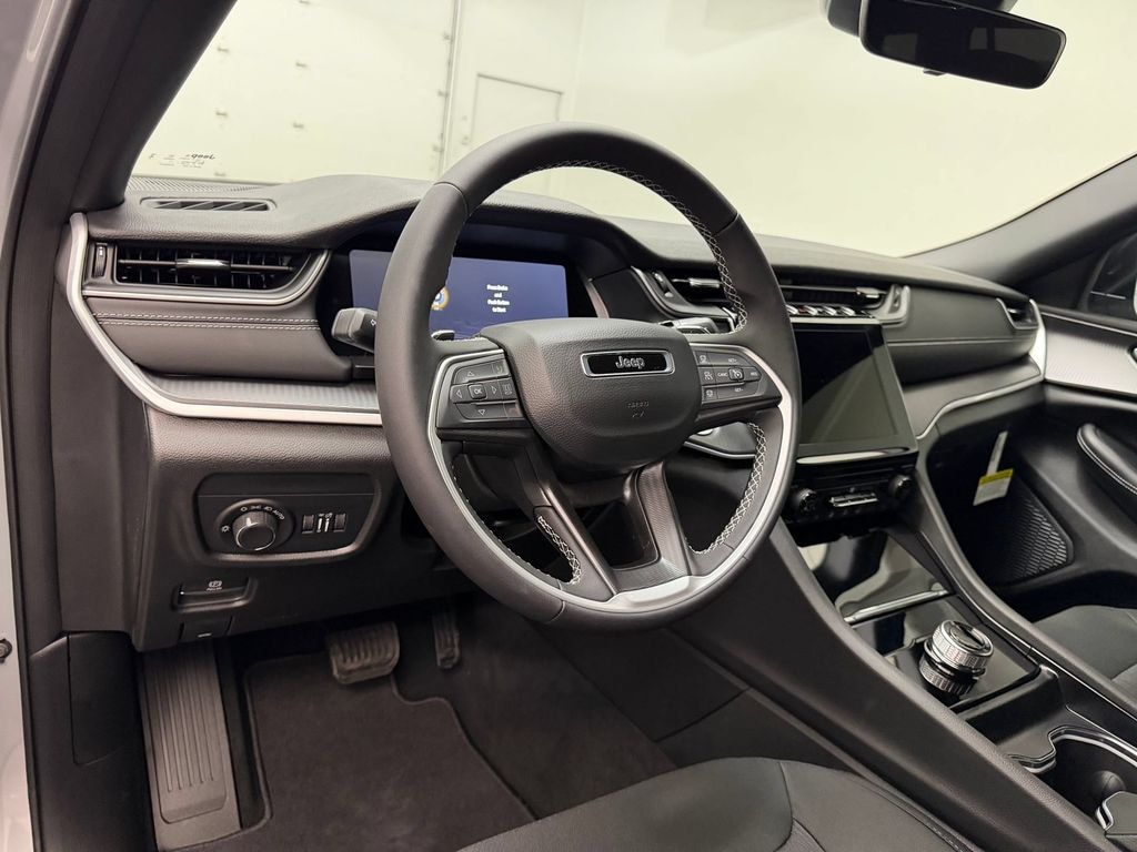 New 2026 Jeep Grand Cherokee L LAREDO 4X4 Sport Utility