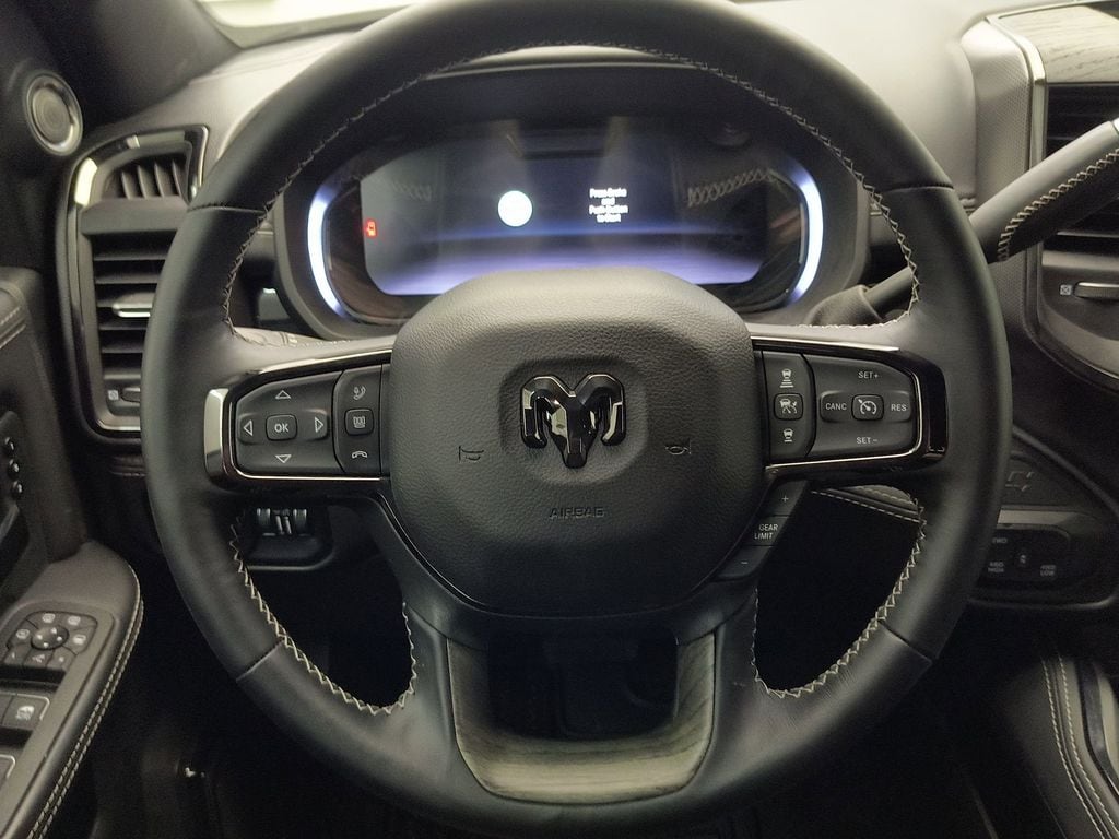 2025 RAM 3500 Limited - Photo 15
