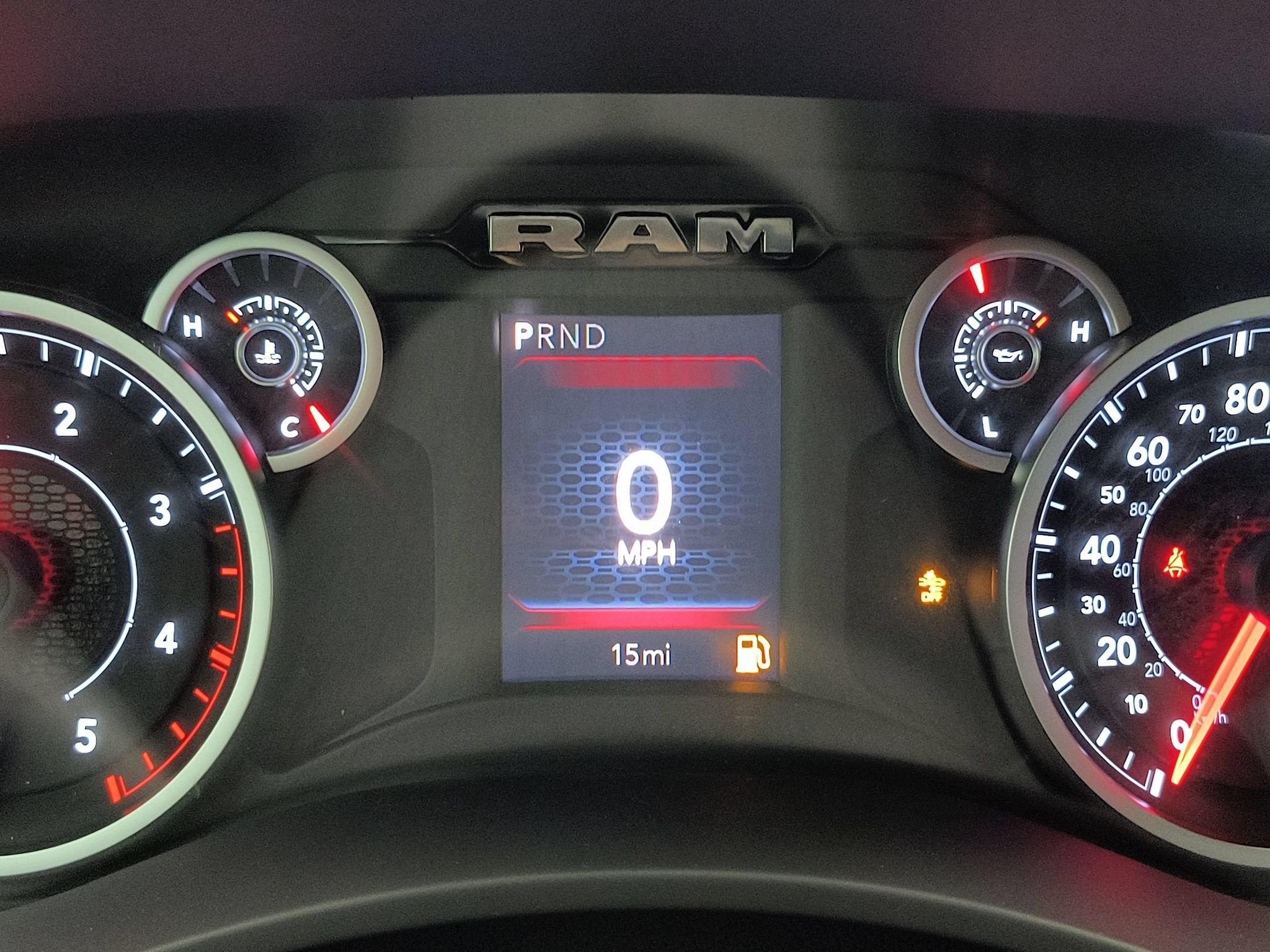 2025 RAM 2500 Tradesman - Photo 17