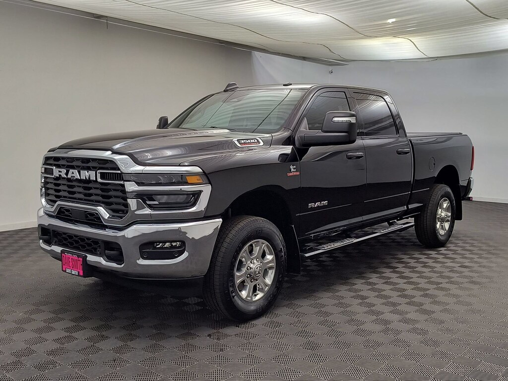 New 2026 Ram 3500 BIG HORN CREW CAB 4X4 6'4 BOX Pickup