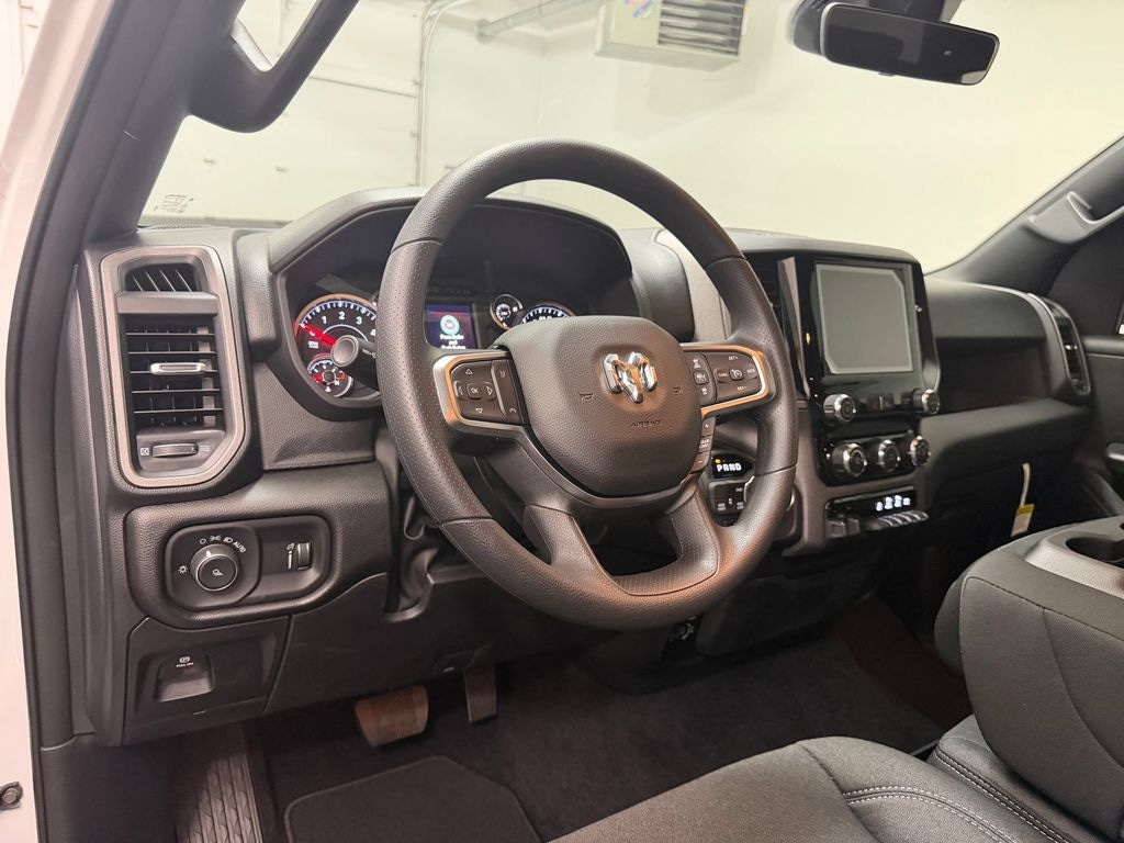 New 2026 Ram 1500 TRADESMAN CREW CAB 4X4 5'7 BOX Pickup