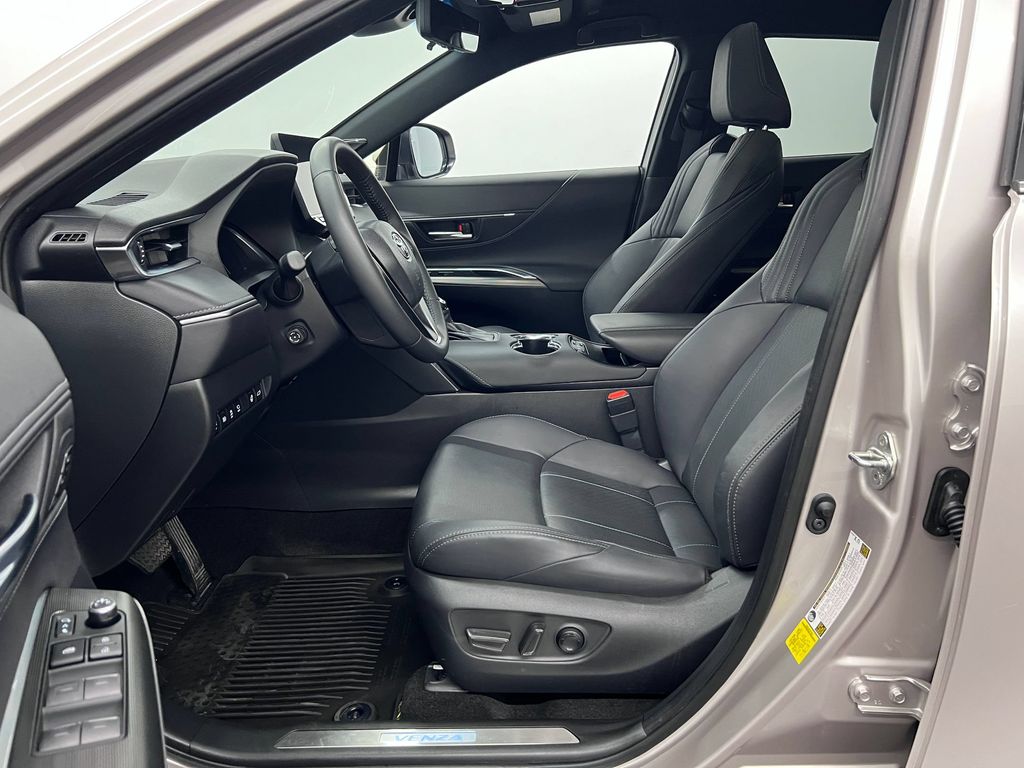 Venza Limited SUV
